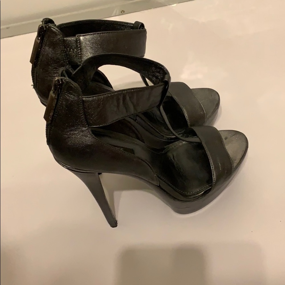 Rachel Zoe Shiny Black Platform Sandals - Picture 3 of 8